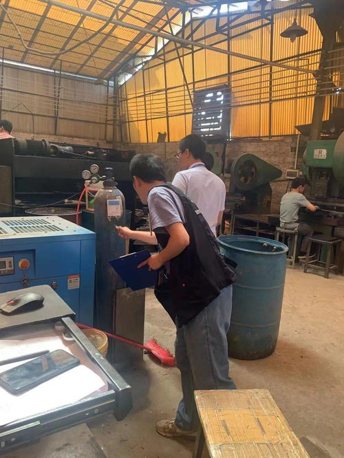 即場(chǎng)開(kāi)整改單 丹灶重拳出擊,聯(lián)合整治落后產(chǎn)能廠(chǎng)企